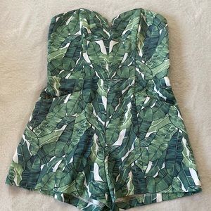 H&M conscious green leaf romper strapless sweetheart bust zip back, pockets